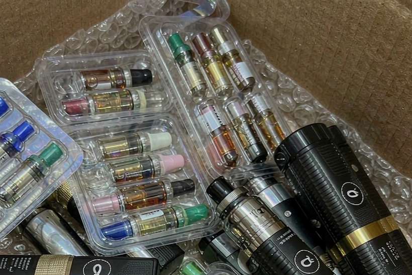Comparison of Kafficarat kits Suppliers — Middle East