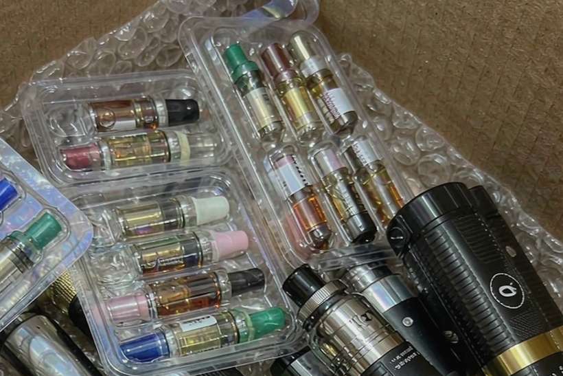 Warehouse Options for Kafficarat kits — container load